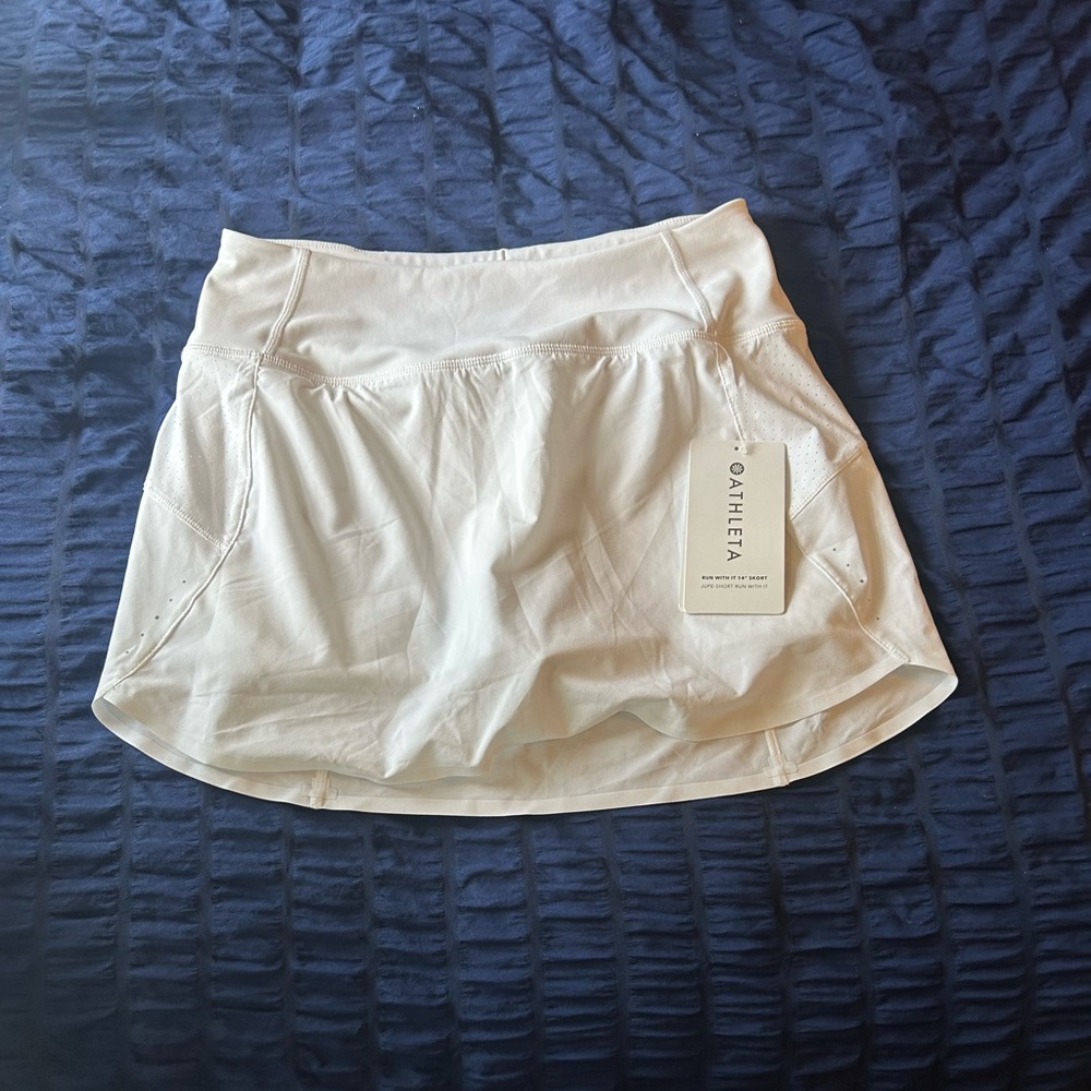 athleta run with it 14” skort (white xs)